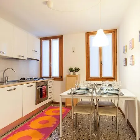 Ve Nice Teatro Italia C1854 Apartmán *