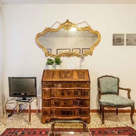 Ve Nice Teatro Italia C1854 Apartmán